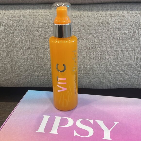 Rodial Vitamin C Brightening Cleanser – 135ml, NWT - Picture 1 of 2
